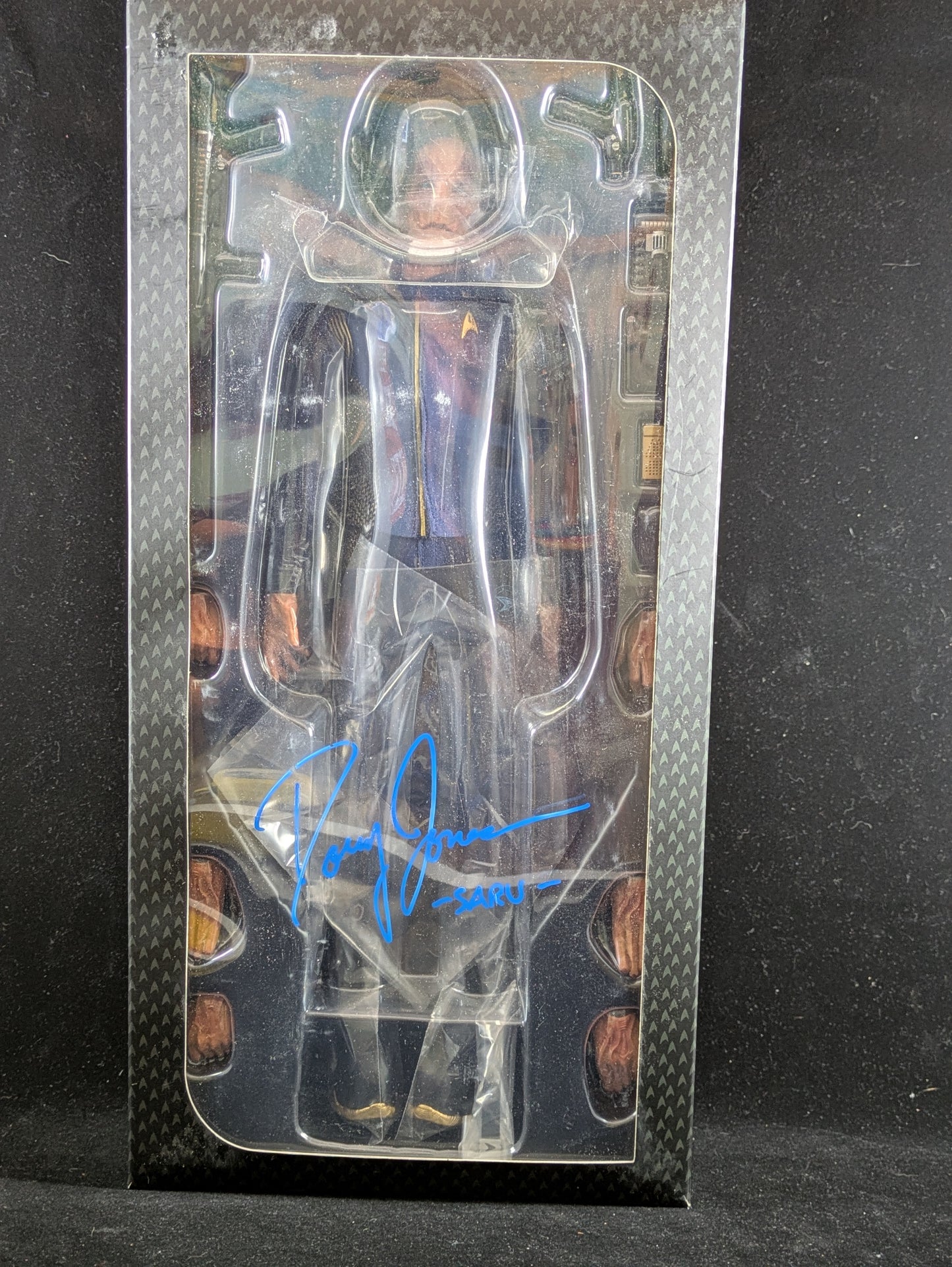 Commander Saru 1:6 Scale - Star Trek Discovery - Autographed by Doug Jones