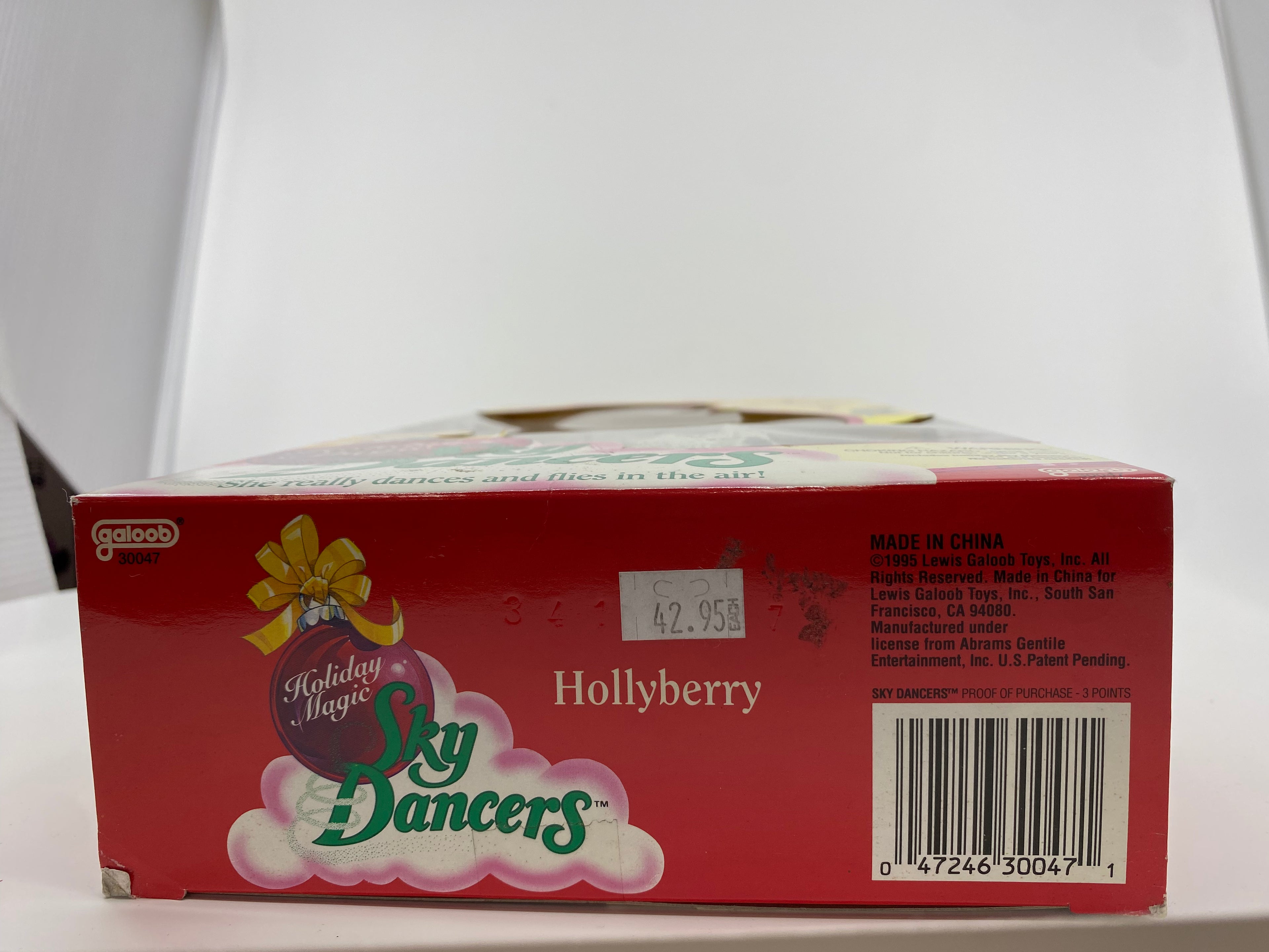 Hollyberry -Sky Dancers - Special Edition Holiday Magic