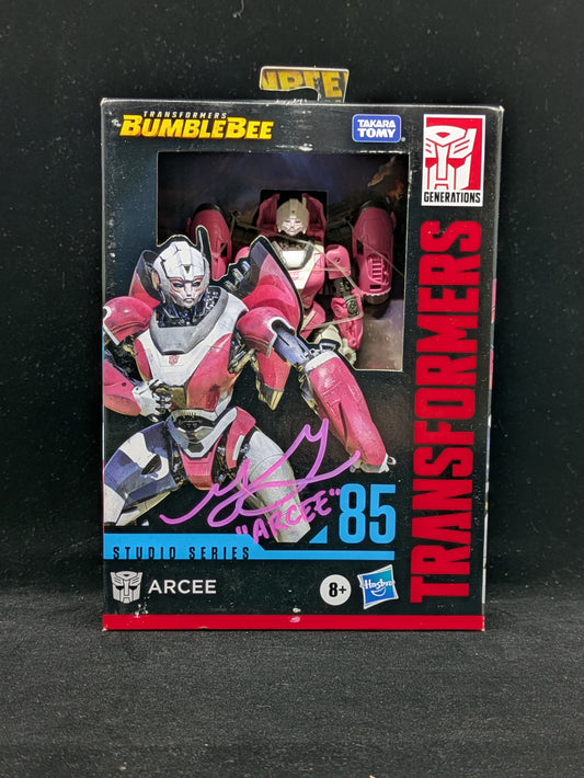 ARCEE - Transformers Generations 85 - Autographed by Grey DeLisle