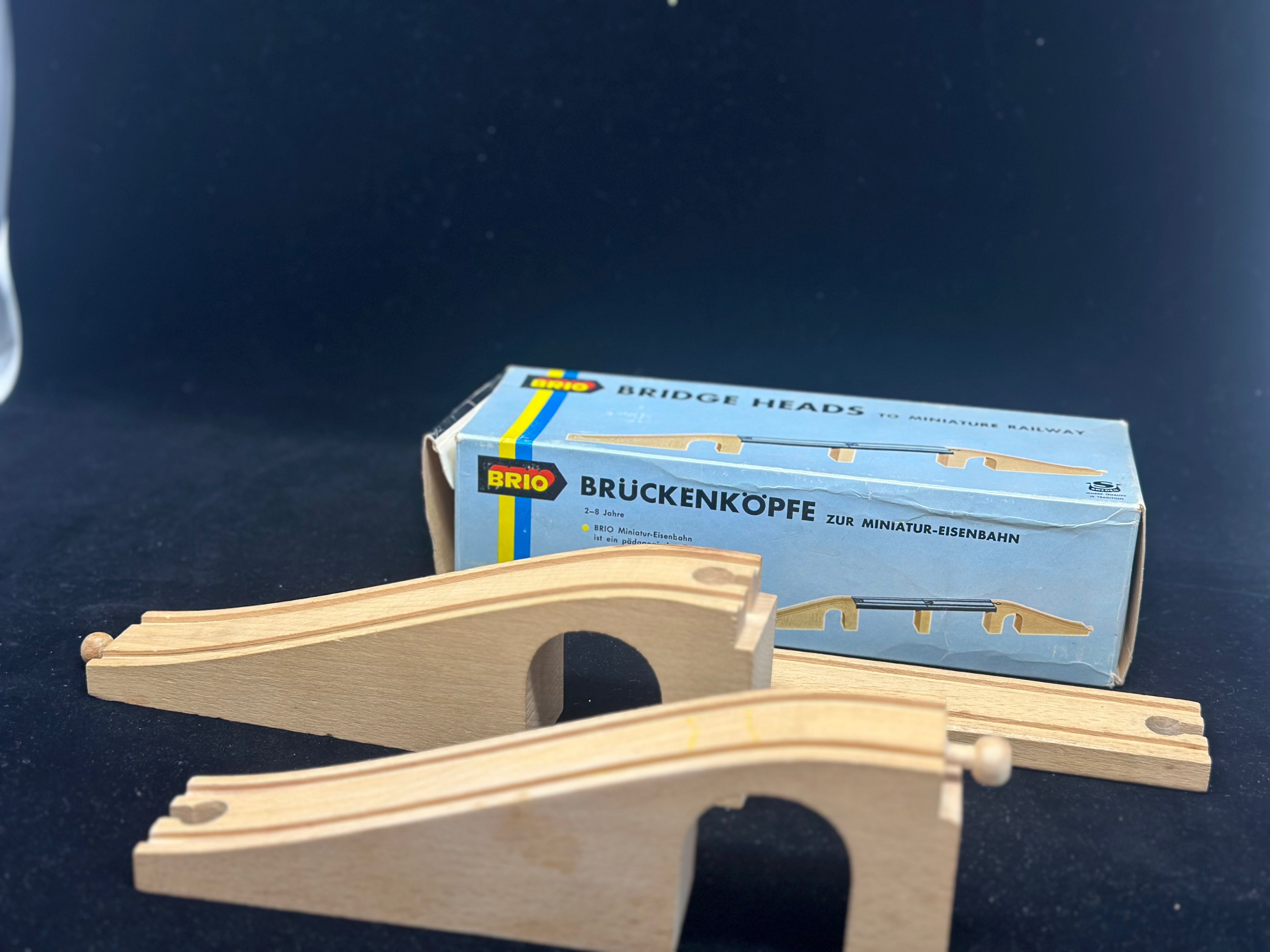 Bridge Heads - Vintage BRIO