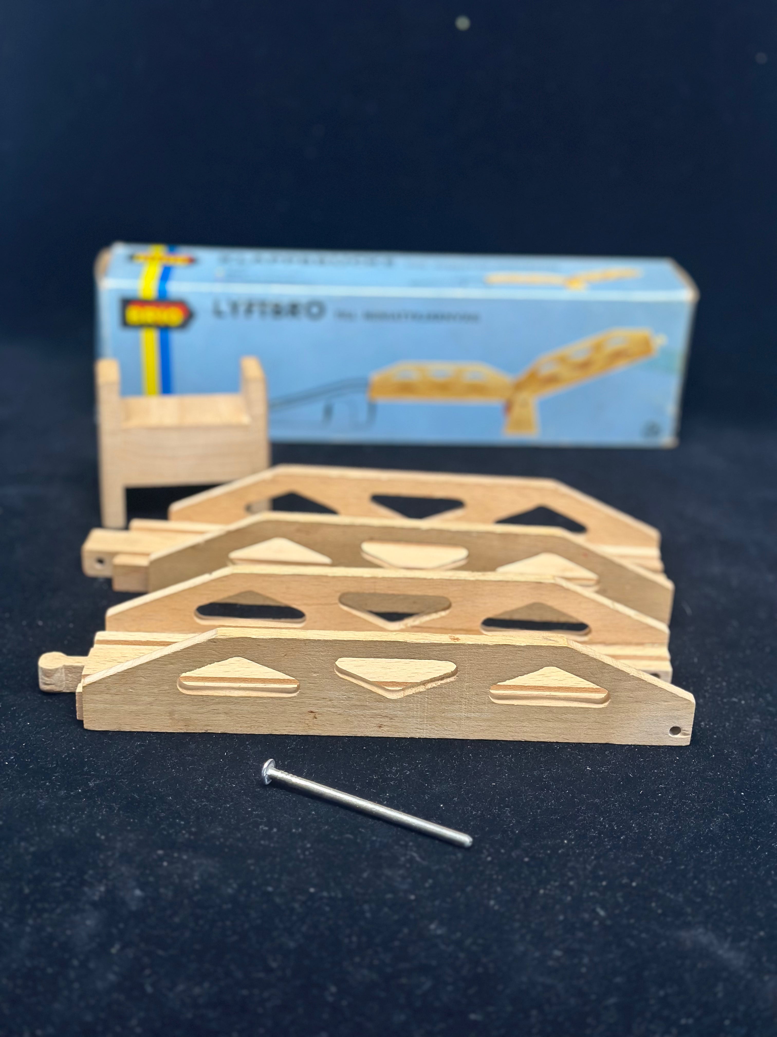 Drawbridge - Vintage BRIO