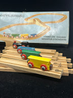 Miniature Railway - Figure 8 - Vintage BRIO